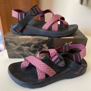 Women Size 6 Chacos